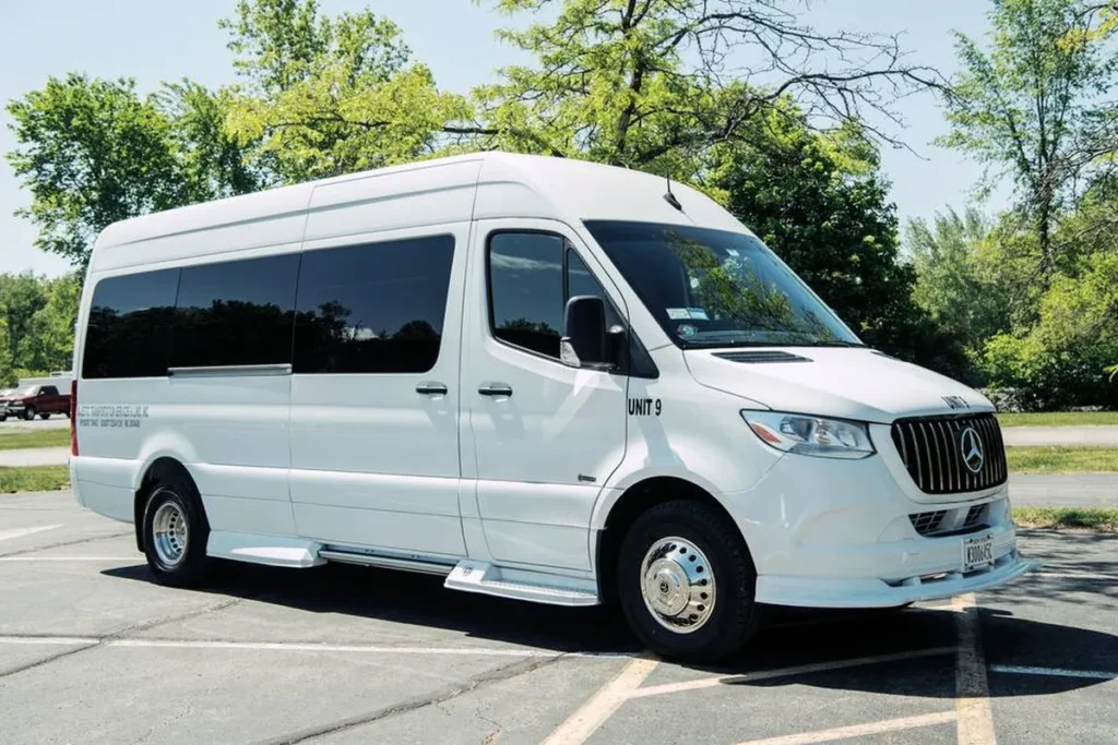 Private transfer van from San José airport to Jaco, Costa Rica, for families and groups