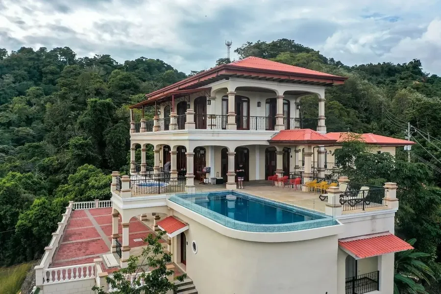 Pick your home base: planning a Jaco group trip