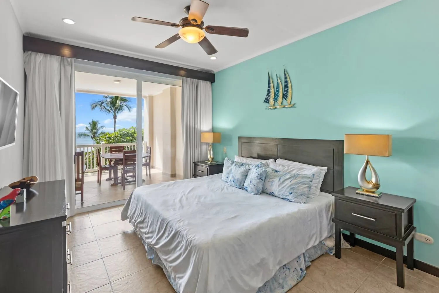 Primary king bedroom at The Palms 304