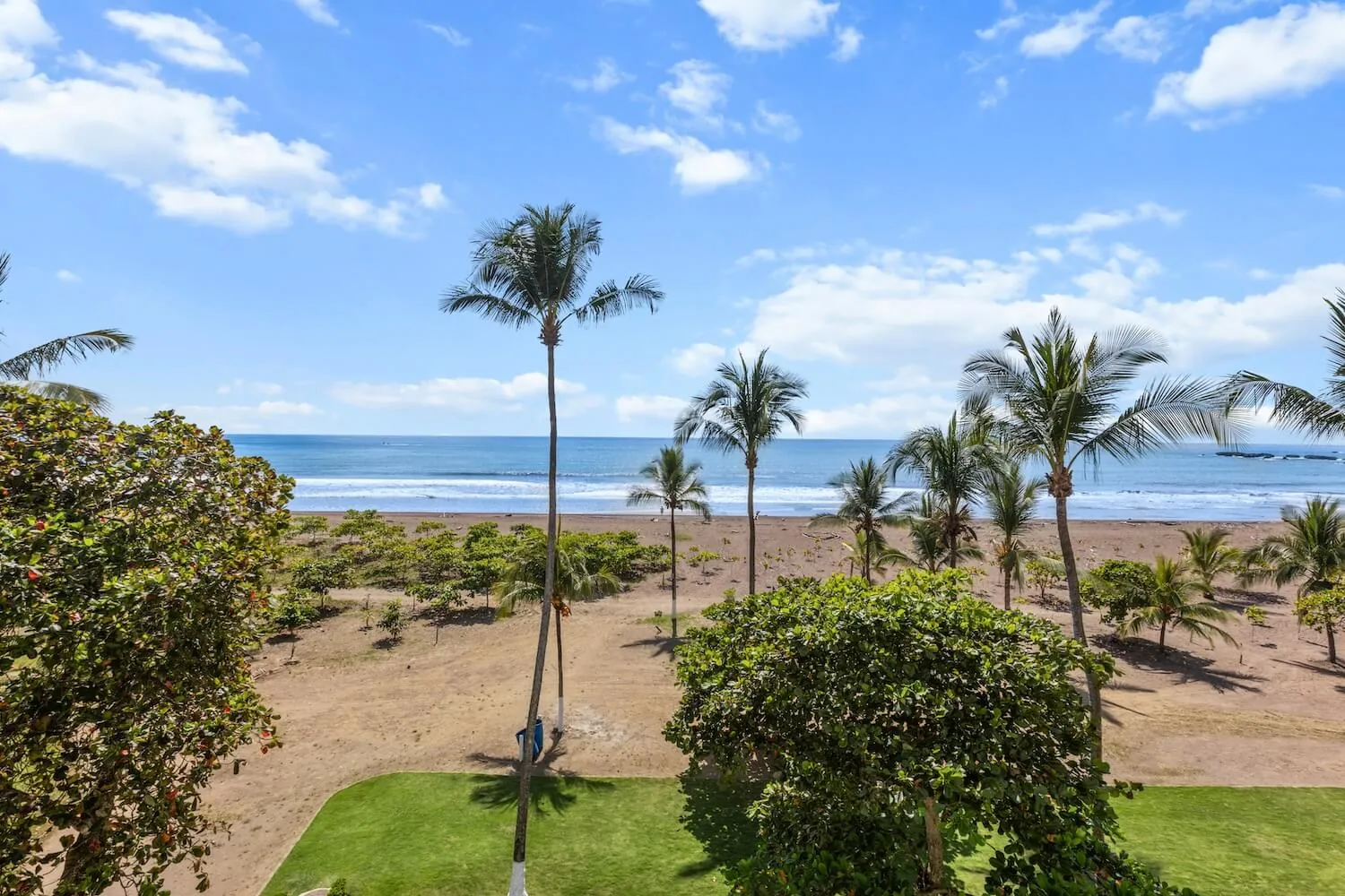 Jaco Beach and ocean seen from the fourth floor