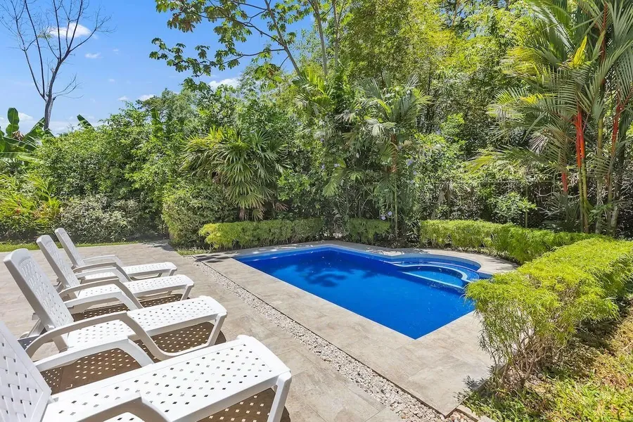 Choose a peaceful base: planning a Jaco wellness retreat