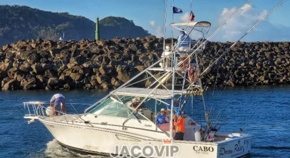 35-Cabo-express-fishing-charter-Jaco-VIP-Vacations-Costa-Rica