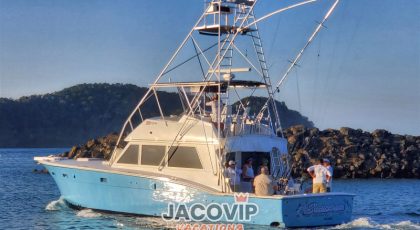 52-Hatteras-luxury-fishing-charter-Jaco-VIP-Vacations-Costa-Rica