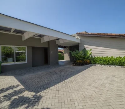 Casa-blue-sail-los-suenos-costa-rica (1)