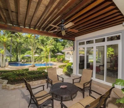 Harmon-house-los-suenos-costa-rica (1)