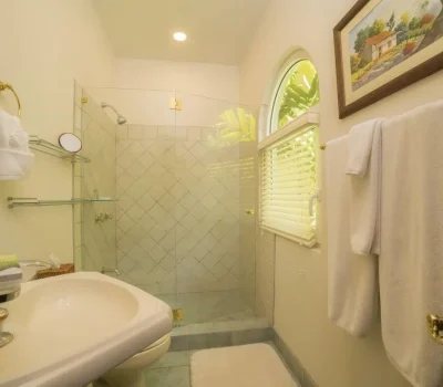 Harmon-house-los-suenos-costa-rica (10)