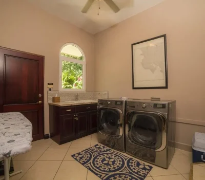 Harmon-house-los-suenos-costa-rica (21)