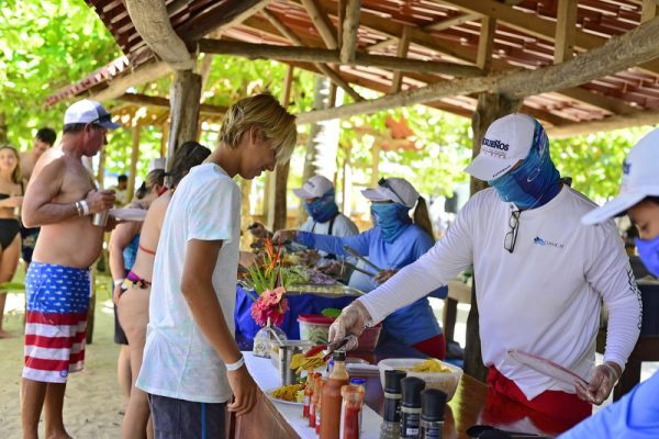 Tortuga-IslandPublic-Tour-Costa-Rica-04