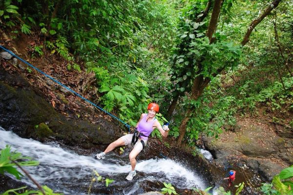 Waterfall-Rappelling-Canyonning-Tour-JacoVip-Costa-Rica-03